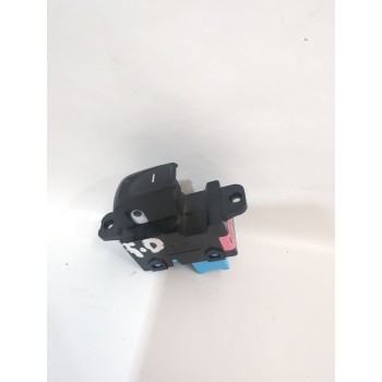 Recambio de mando elevalunas trasero derecho para ssangyong tivoli 1.5 referencia OEM IAM 8585035000/299139582  