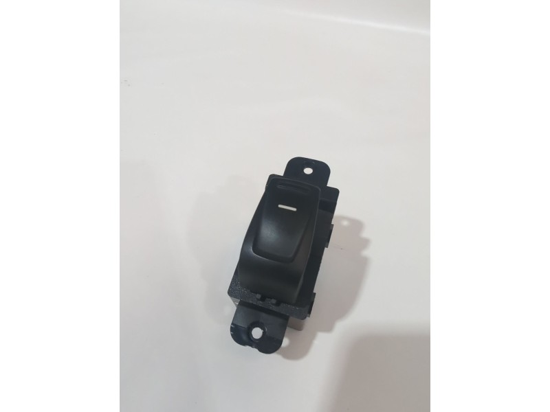 Recambio de mando elevalunas trasero izquierdo para ssangyong tivoli 1.5 referencia OEM IAM 8585035000/299139582  