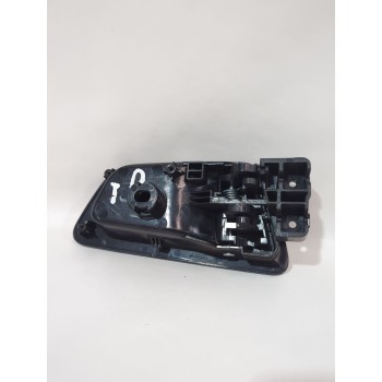Recambio de maneta interior trasera derecha para ssangyong tivoli 1.5 referencia OEM IAM 7242035000LBH  