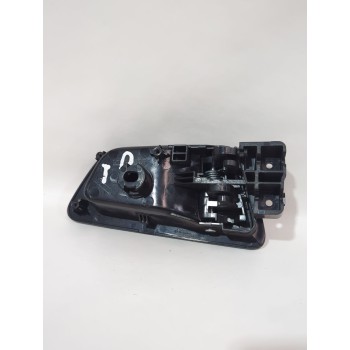 Recambio de maneta interior trasera derecha para ssangyong tivoli 1.5 referencia OEM IAM 7242035000LBH  