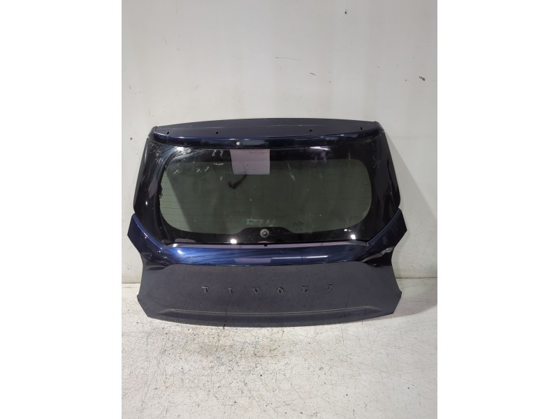 Recambio de porton trasero para ssangyong tivoli 1.5 referencia OEM IAM 6401135500  