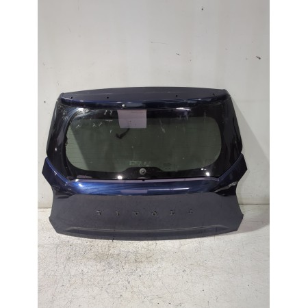 Recambio de porton trasero para ssangyong tivoli 1.5 referencia OEM IAM 6401135500  