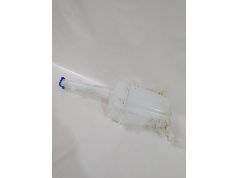 Recambio de deposito limpia para ssangyong tivoli 1.5 referencia OEM IAM 7841035001  