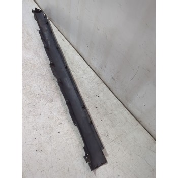 Recambio de faldon lateral para toyota avensis (_t25_) 1.8 (zzt251_) referencia OEM IAM 7585205010  