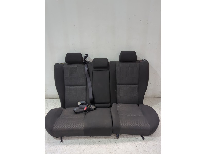 Recambio de asiento trasero para toyota avensis (_t25_) 1.8 (zzt251_) referencia OEM IAM   