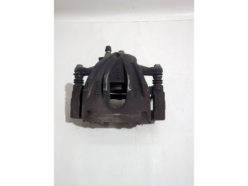 Recambio de pinza de freno delantera derecha para toyota avensis (_t25_) 1.8 (zzt251_) referencia OEM IAM 4773005050  