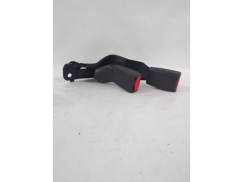 Recambio de enganche cinturon trasero izquierdo para toyota avensis (_t25_) 1.8 (zzt251_) referencia OEM IAM 7348005052C0  