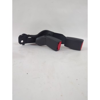 Recambio de enganche cinturon trasero izquierdo para toyota avensis (_t25_) 1.8 (zzt251_) referencia OEM IAM 7348005052C0  