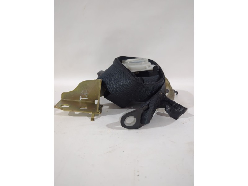 Recambio de cinturon seguridad trasero derecho para toyota avensis (_t25_) 1.8 (zzt251_) referencia OEM IAM 7336005101C0  