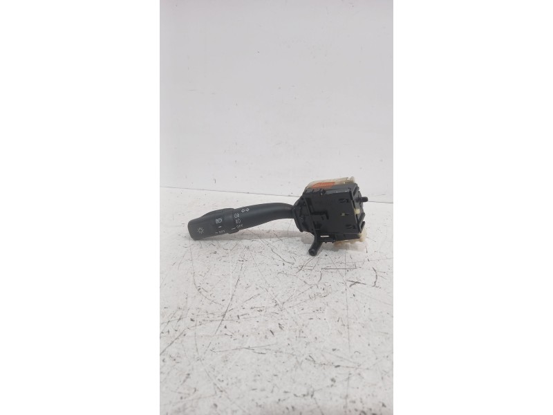 Recambio de mando luces para toyota avensis (_t25_) 1.8 (zzt251_) referencia OEM IAM 173650  