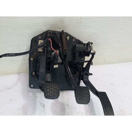 Recambio de pedalera completa para mercedes-benz clase a (w168) 170 cdi (168.009) referencia OEM IAM A1682900549  