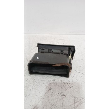 Recambio de rejilla aireadora para toyota avensis (_t25_) 1.8 (zzt251_) referencia OEM IAM 5566005100  