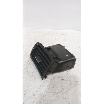 Recambio de rejilla aireadora para toyota avensis (_t25_) 1.8 (zzt251_) referencia OEM IAM 5566005100  