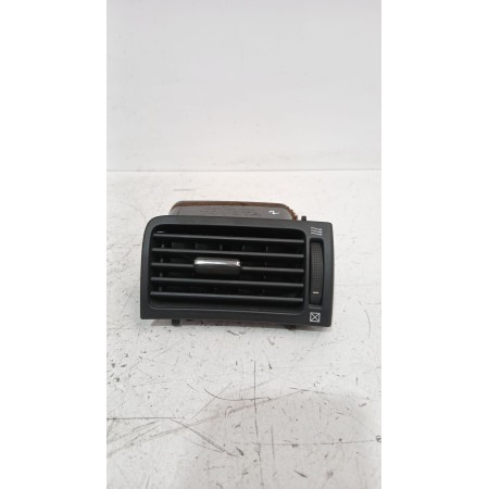Recambio de rejilla aireadora para toyota avensis (_t25_) 1.8 (zzt251_) referencia OEM IAM 5566005100  