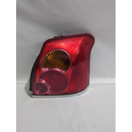 Recambio de piloto trasero derecho para toyota avensis (_t25_) 1.8 (zzt251_) referencia OEM IAM 8155105160  