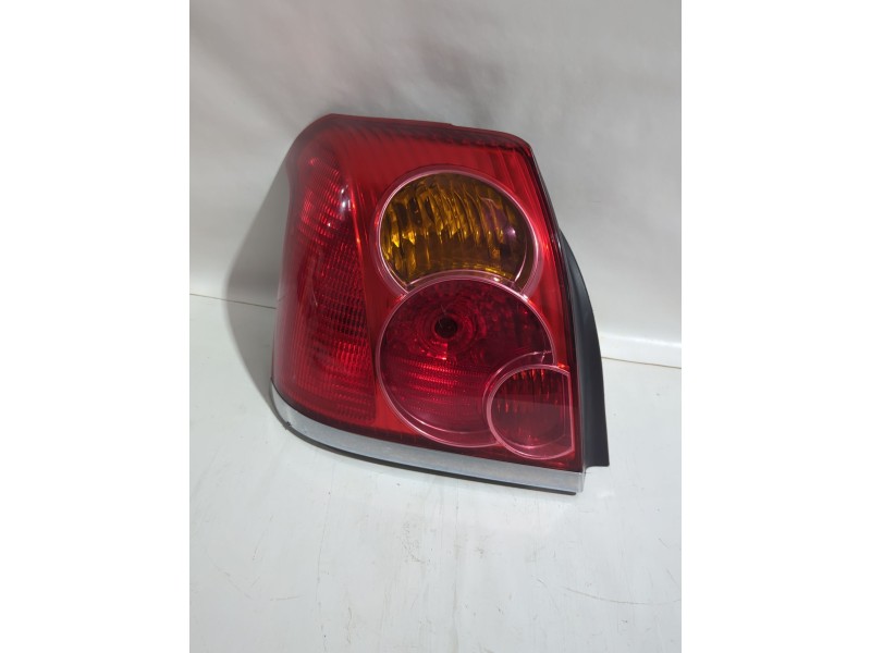 Recambio de piloto trasero izquierdo para toyota avensis (_t25_) 1.8 (zzt251_) referencia OEM IAM 8156105150  