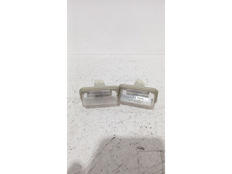 Recambio de piloto matricula para toyota avensis (_t25_) 1.8 (zzt251_) referencia OEM IAM 236387  