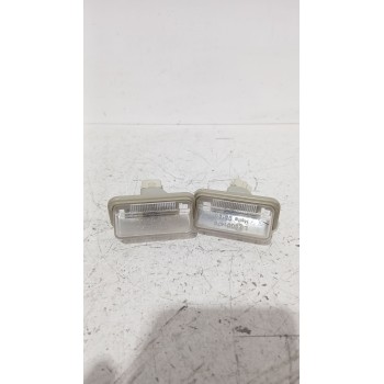 Recambio de piloto matricula para toyota avensis (_t25_) 1.8 (zzt251_) referencia OEM IAM 236387  
