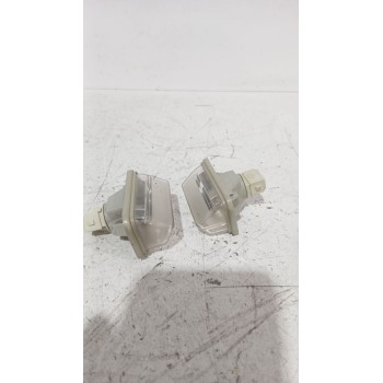 Recambio de piloto matricula para toyota avensis (_t25_) 1.8 (zzt251_) referencia OEM IAM 236387  