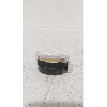 Recambio de luz interior para toyota avensis (_t25_) 1.8 (zzt251_) referencia OEM IAM 8124005040  