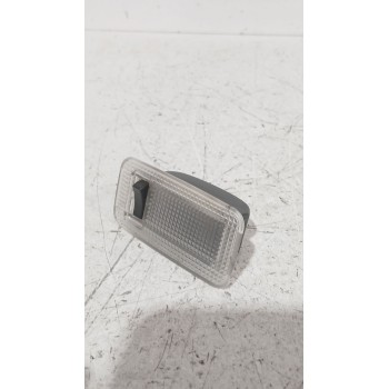 Recambio de luz interior para toyota avensis (_t25_) 1.8 (zzt251_) referencia OEM IAM 8124005040  