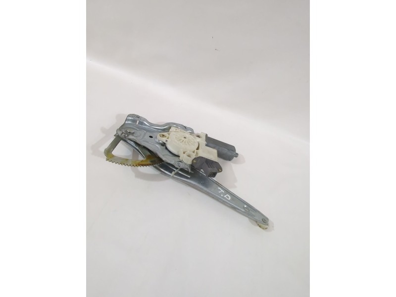 Recambio de elevalunas trasero derecho para toyota avensis (_t25_) 1.8 (zzt251_) referencia OEM IAM 6983005090  