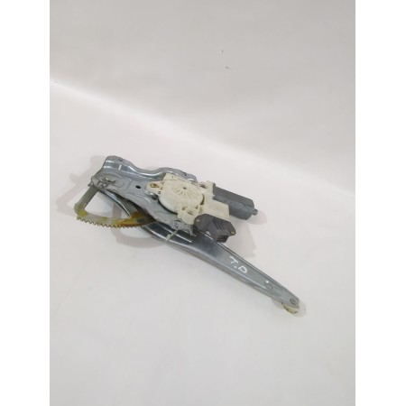 Recambio de elevalunas trasero derecho para toyota avensis (_t25_) 1.8 (zzt251_) referencia OEM IAM 6983005090  
