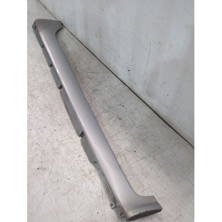 Recambio de faldon lateral para nissan primera hatchback (p12) 1.6 referencia OEM IAM 76850AU3  