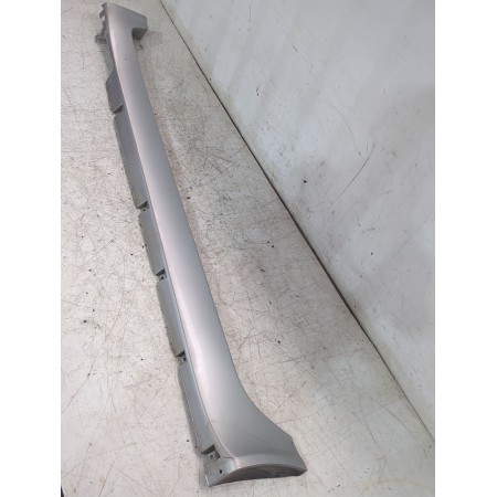 Recambio de faldon lateral para nissan primera hatchback (p12) 1.6 referencia OEM IAM 76851AU3XX  