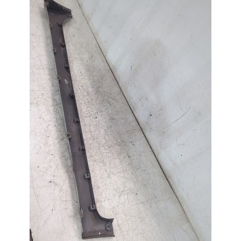 Recambio de faldon lateral para nissan primera hatchback (p12) 1.6 referencia OEM IAM 76851AU3XX  