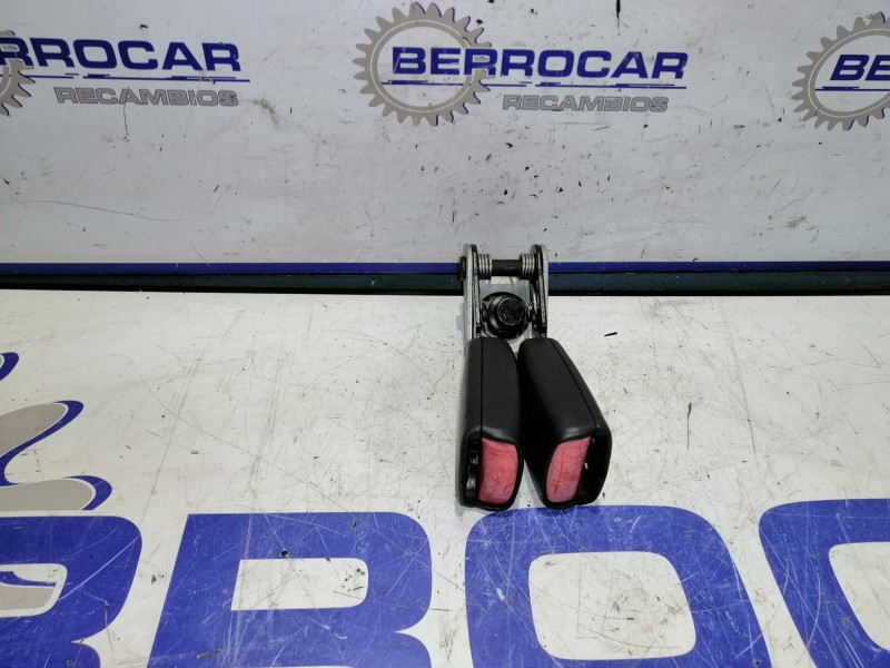 Recambio de anclaje cinturon para saab 9-3 berlina 2.0 cat referencia OEM IAM 6163907A  