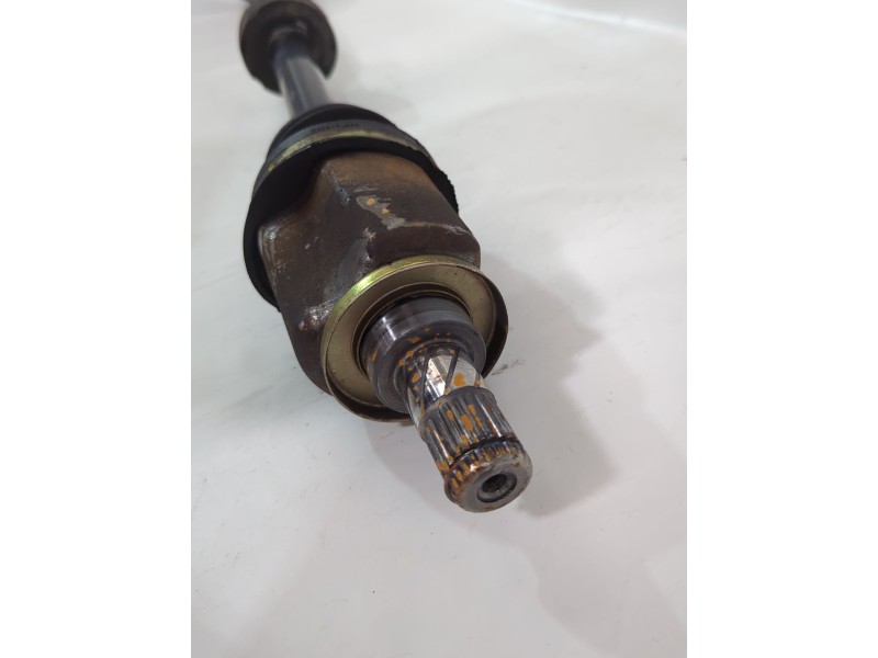 Recambio de transmision delantera derecha para nissan primera hatchback (p12) 1.6 referencia OEM IAM 39204AV025  