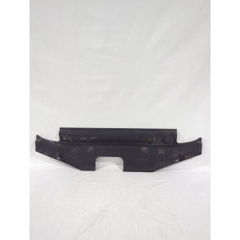 Recambio de moldura para nissan primera hatchback (p12) 1.6 referencia OEM IAM 61874AV610  