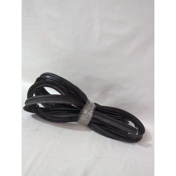 Recambio de goma contorno para nissan primera hatchback (p12) 1.6 referencia OEM IAM 90830AU200  