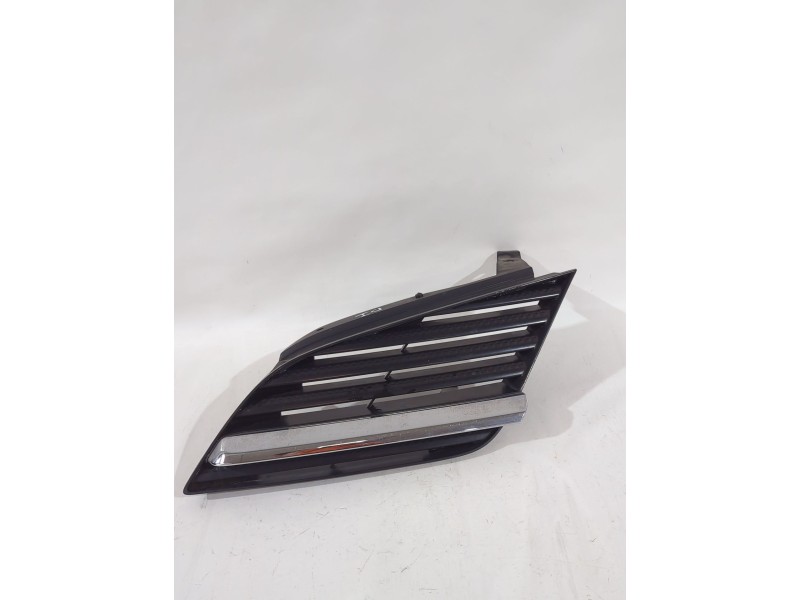 Recambio de rejilla paragolpes izquierda para nissan primera hatchback (p12) 1.6 referencia OEM IAM 62330AU300  