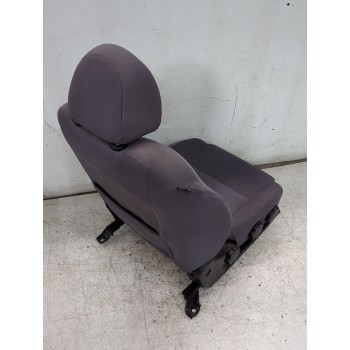 Recambio de asiento delantero derecho para nissan primera hatchback (p12) 1.6 referencia OEM IAM   