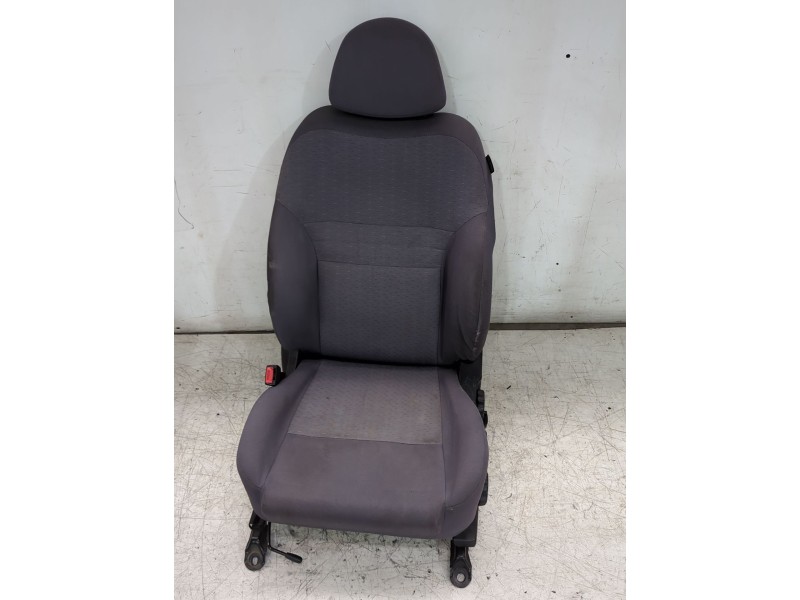 Recambio de asiento delantero izquierdo para nissan primera hatchback (p12) 1.6 referencia OEM IAM   