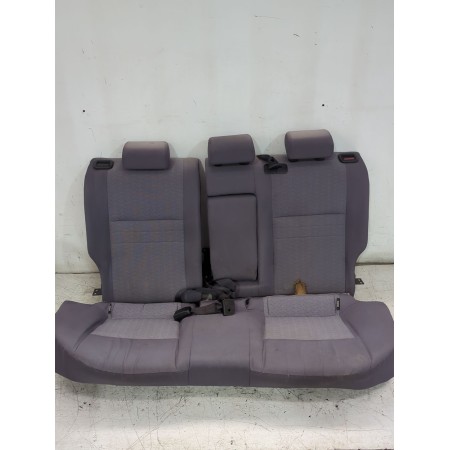 Recambio de asiento trasero para nissan primera hatchback (p12) 1.6 referencia OEM IAM   