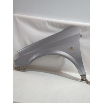 Recambio de aleta delantera izquierda para nissan primera hatchback (p12) 1.6 referencia OEM IAM 63101AV630  