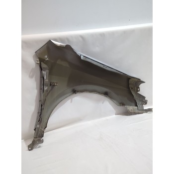 Recambio de aleta delantera izquierda para nissan primera hatchback (p12) 1.6 referencia OEM IAM 63101AV630  