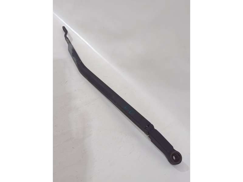 Recambio de brazo limpia delantero derecho para nissan primera hatchback (p12) 1.6 referencia OEM IAM 28881AU312  