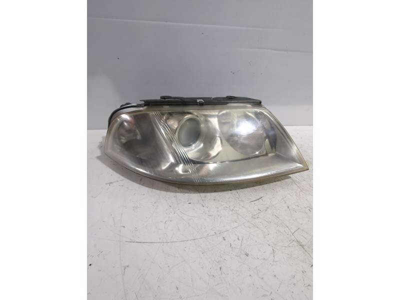 Recambio de faro derecho para volkswagen passat b5.5 (3b3) 1.9 tdi referencia OEM IAM 3B0941016AN  