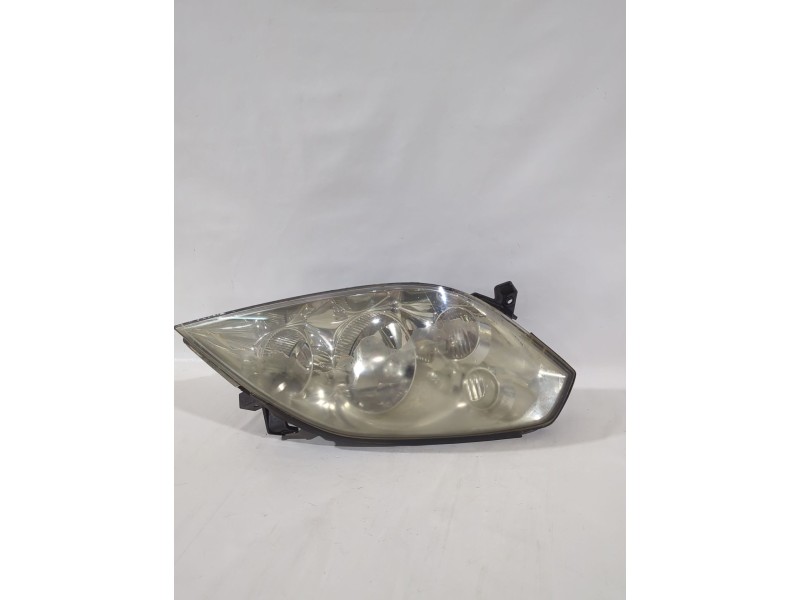 Recambio de faro derecho para nissan primera hatchback (p12) 1.6 referencia OEM IAM 26010AU80B  