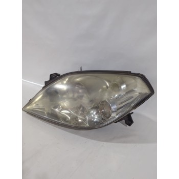 Recambio de faro izquierdo para nissan primera hatchback (p12) 1.6 referencia OEM IAM 26060AU80B  