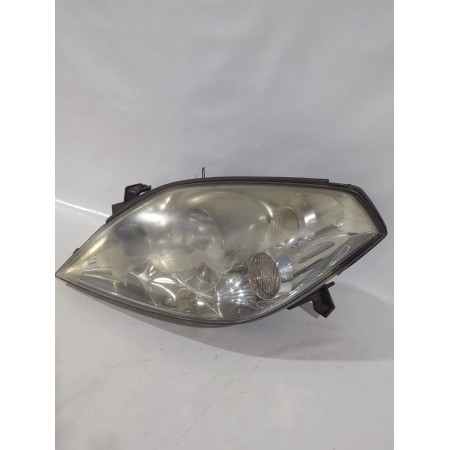 Recambio de faro izquierdo para nissan primera hatchback (p12) 1.6 referencia OEM IAM 26060AU80B  
