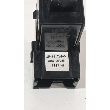 Recambio de mando elevalunas trasero izquierdo para nissan primera hatchback (p12) 1.6 referencia OEM IAM 25411AV600  
