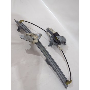 Recambio de elevalunas trasero derecho para nissan primera hatchback (p12) 1.6 referencia OEM IAM 82720AV60B  