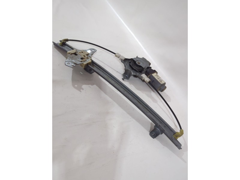 Recambio de elevalunas trasero izquierdo para nissan primera hatchback (p12) 1.6 referencia OEM IAM 82721AV60B  