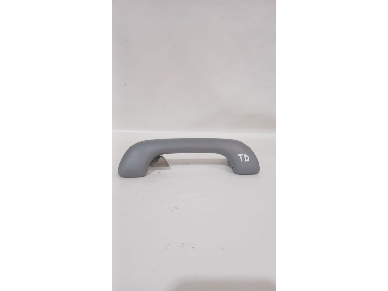 Recambio de asidero techo trasero derecho para nissan primera hatchback (p12) 1.6 referencia OEM IAM 8200003209  