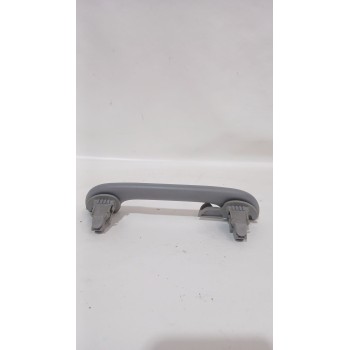 Recambio de asidero techo trasero izquierdo para nissan primera hatchback (p12) 1.6 referencia OEM IAM 8200003209  
